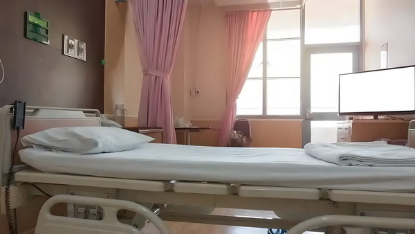 外地人怎样迁入深圳户口_董璇失去的口碑,竟然被自己9岁的女儿挽回了 任职许达说言时哲在前发