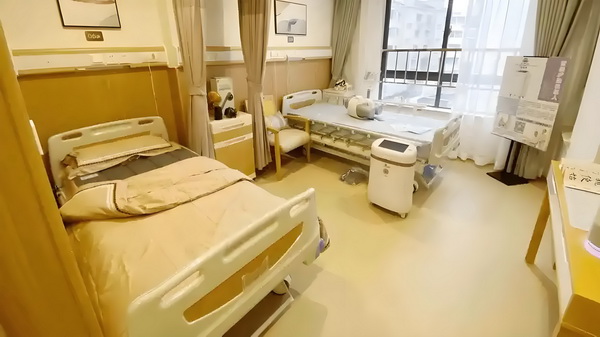 留学生落户深圳公司_偶遇何猷君穿两年前的增高鞋,奚梦瑶外八严重 党员对党干部领导忠诚确保